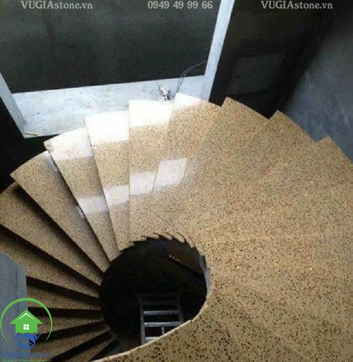 Đá vàng đậm Bình Định